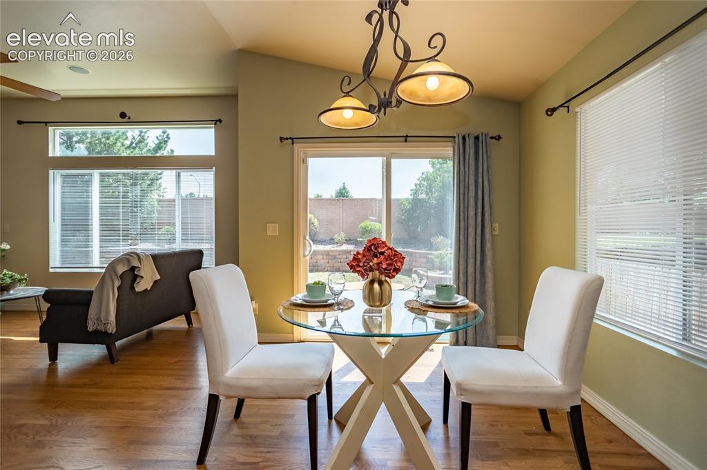 Image 8 of 48: Dining Area