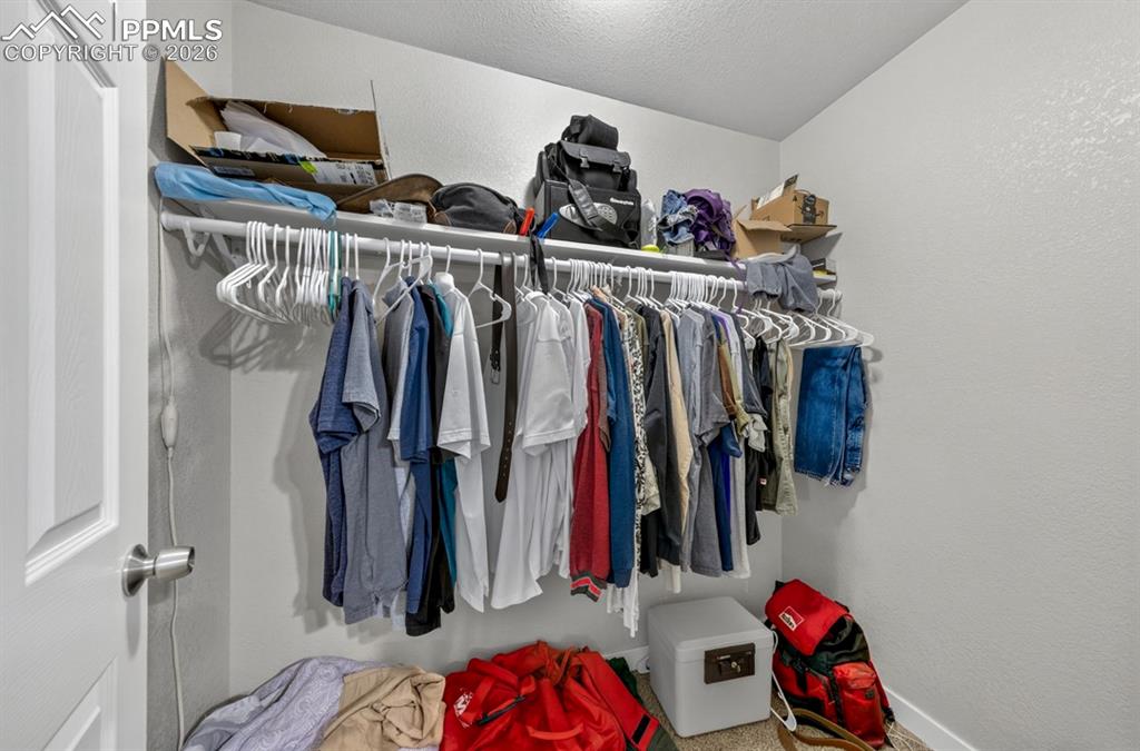 Image 11 of 27: Closet