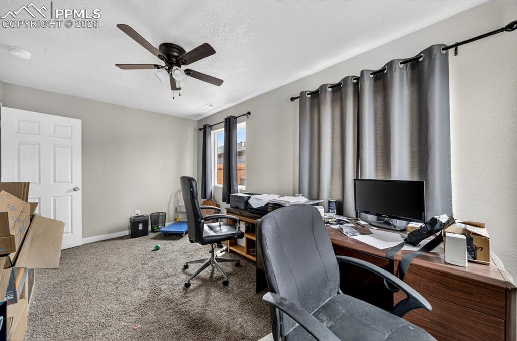 Image 20 of 27: Office