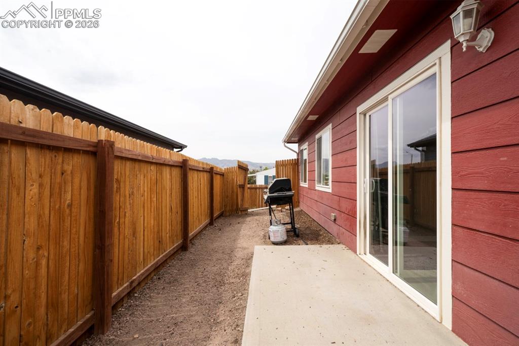 Image 21 of 27: Side of Structure