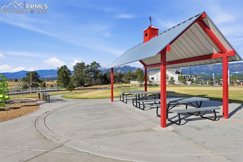 Image 40 of 47: Nearby parks