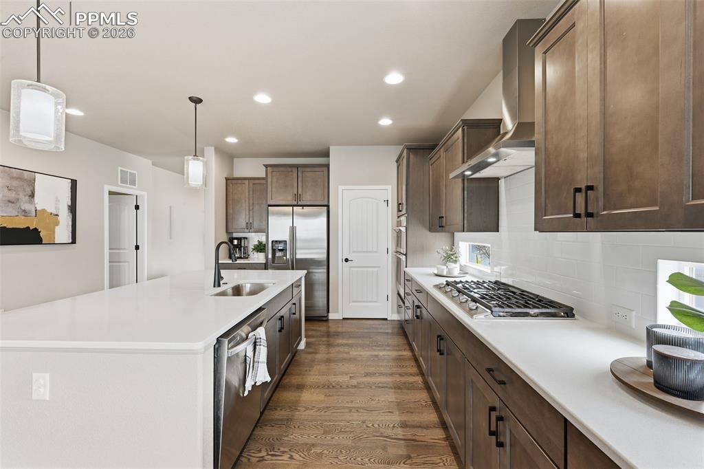 Image 6 of 47: So much storage!