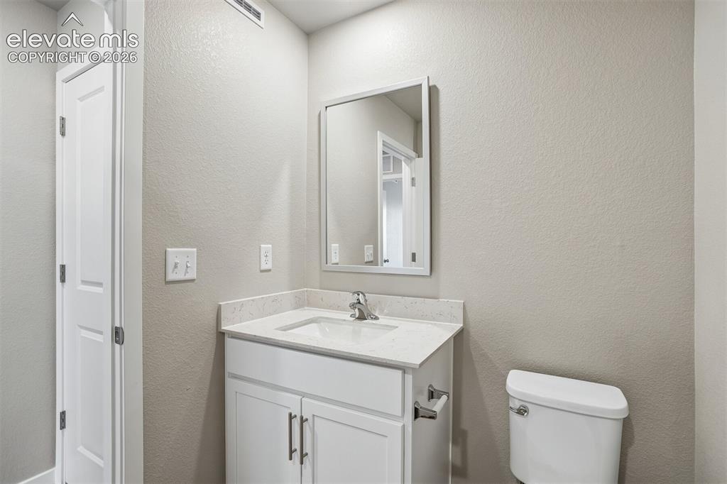 Image 14 of 20: Bathroom