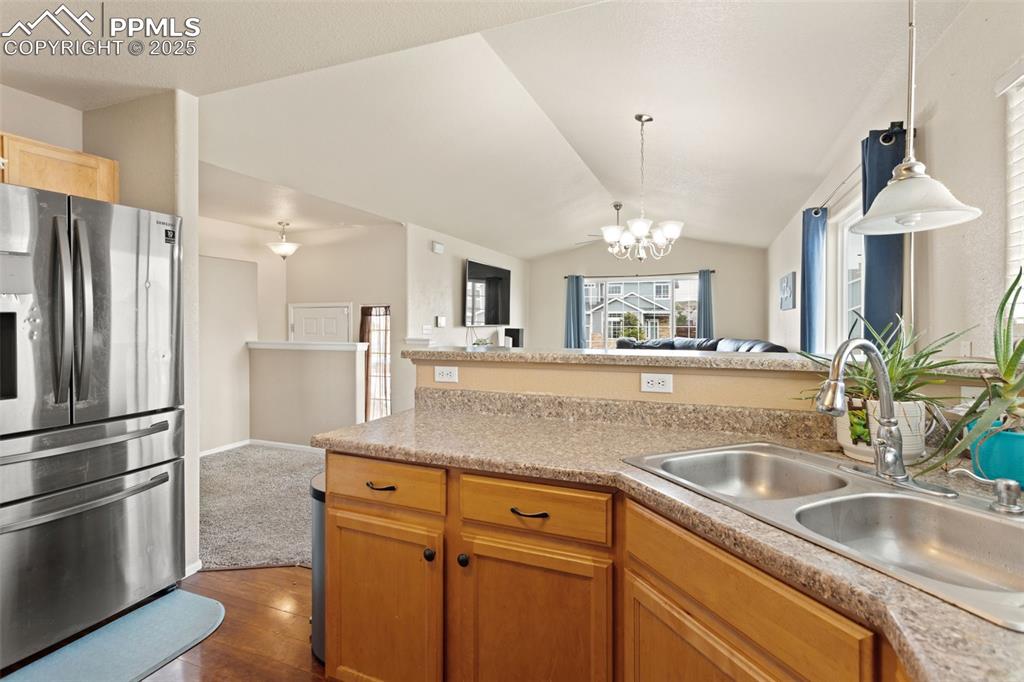 Image 12 of 35: Kitchen
