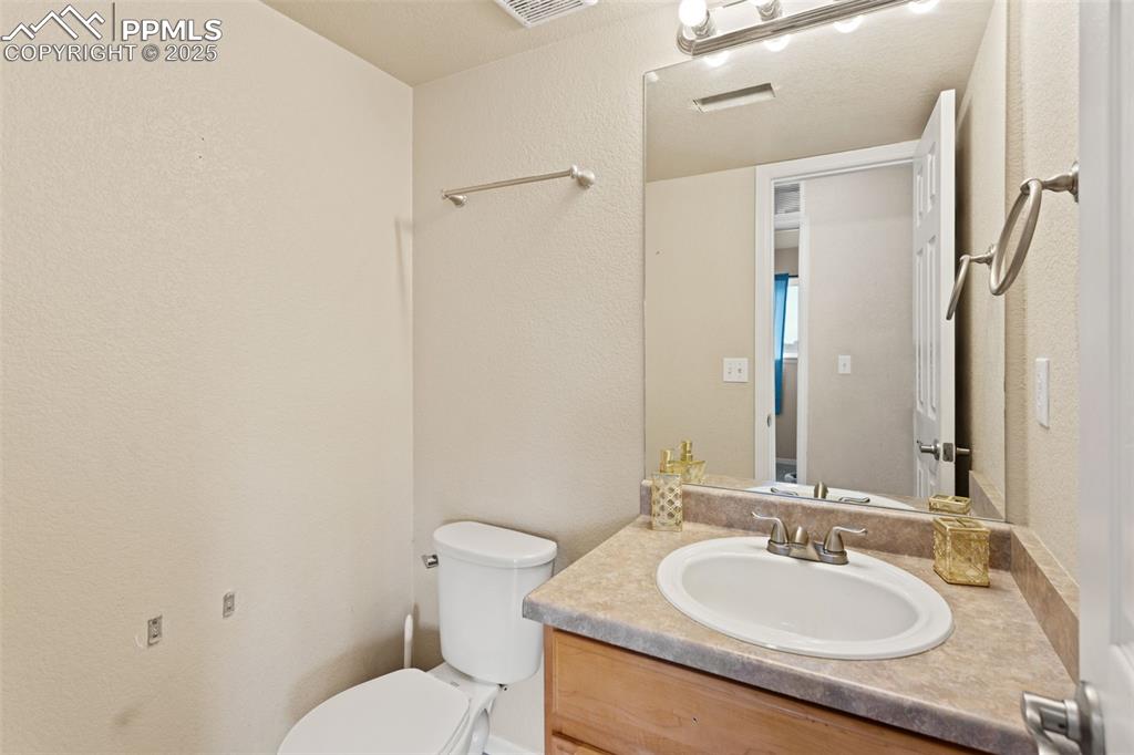 Image 13 of 35: Bathroom