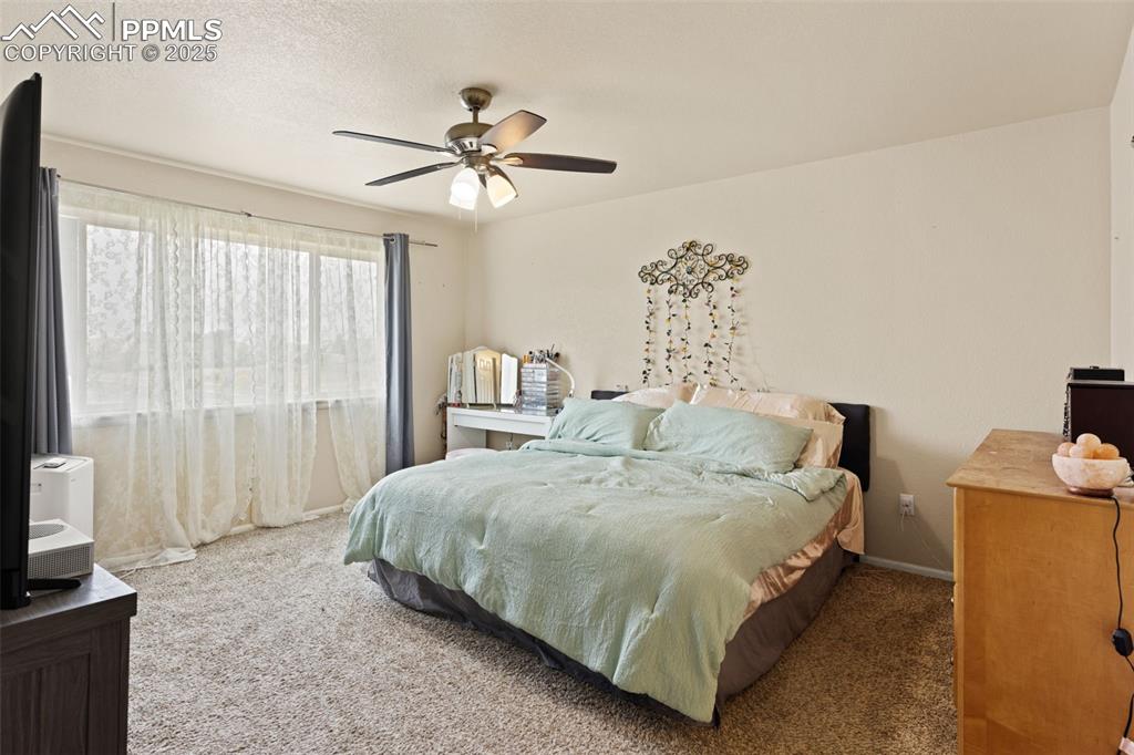 Image 15 of 35: Bedroom