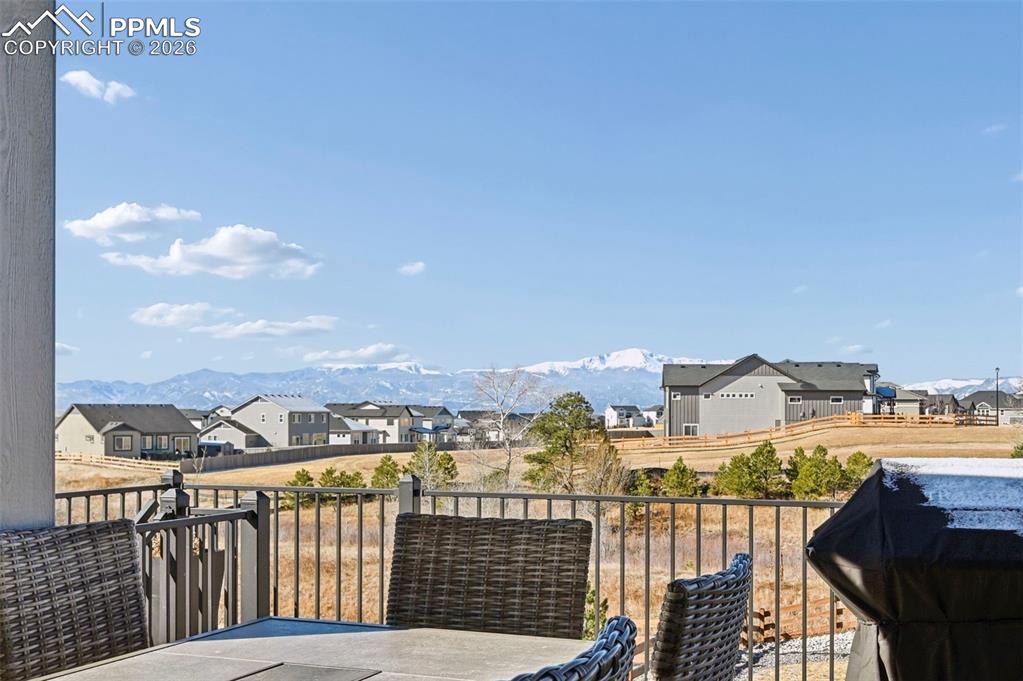 Image 12 of 47: Deck