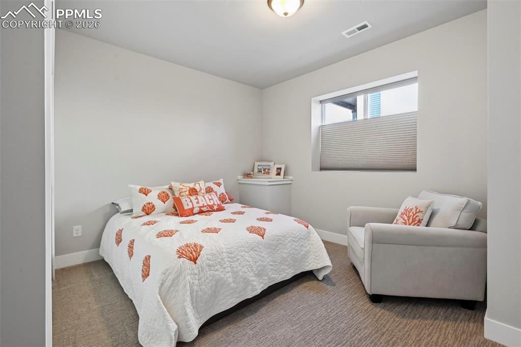 Image 39 of 47: Bedroom