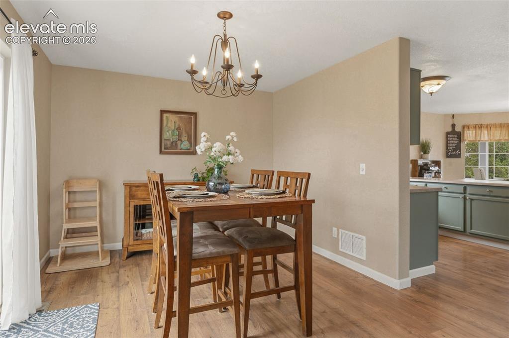Image 12 of 48: Dining Area