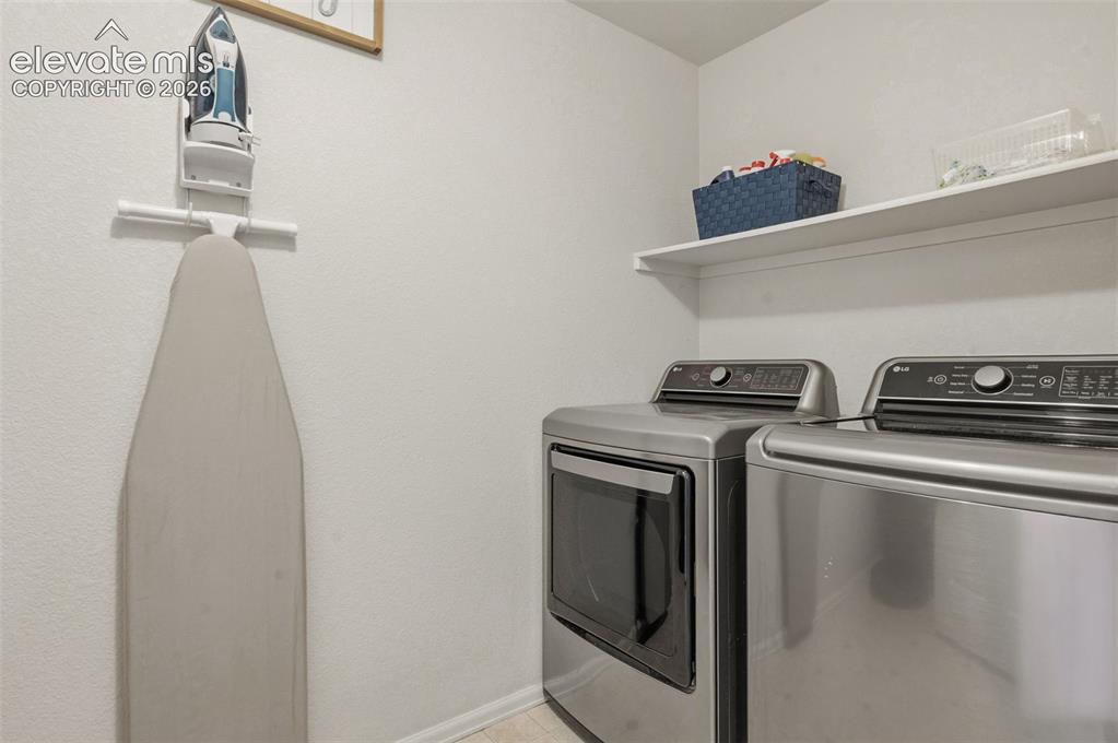 Image 36 of 48: Laundry