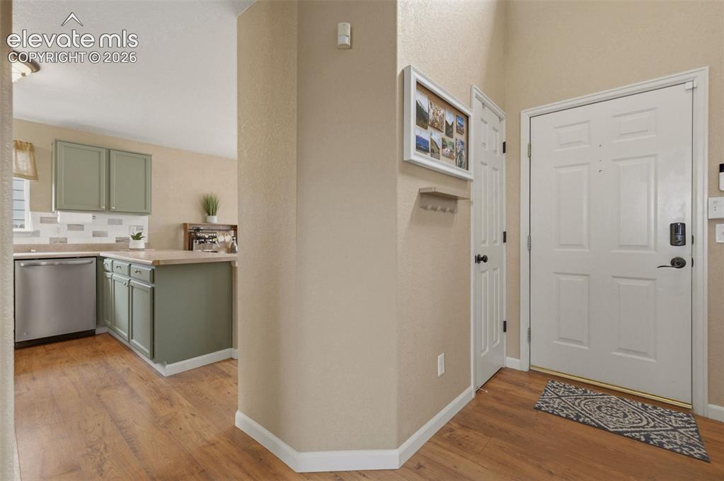 Image 7 of 48: Entry