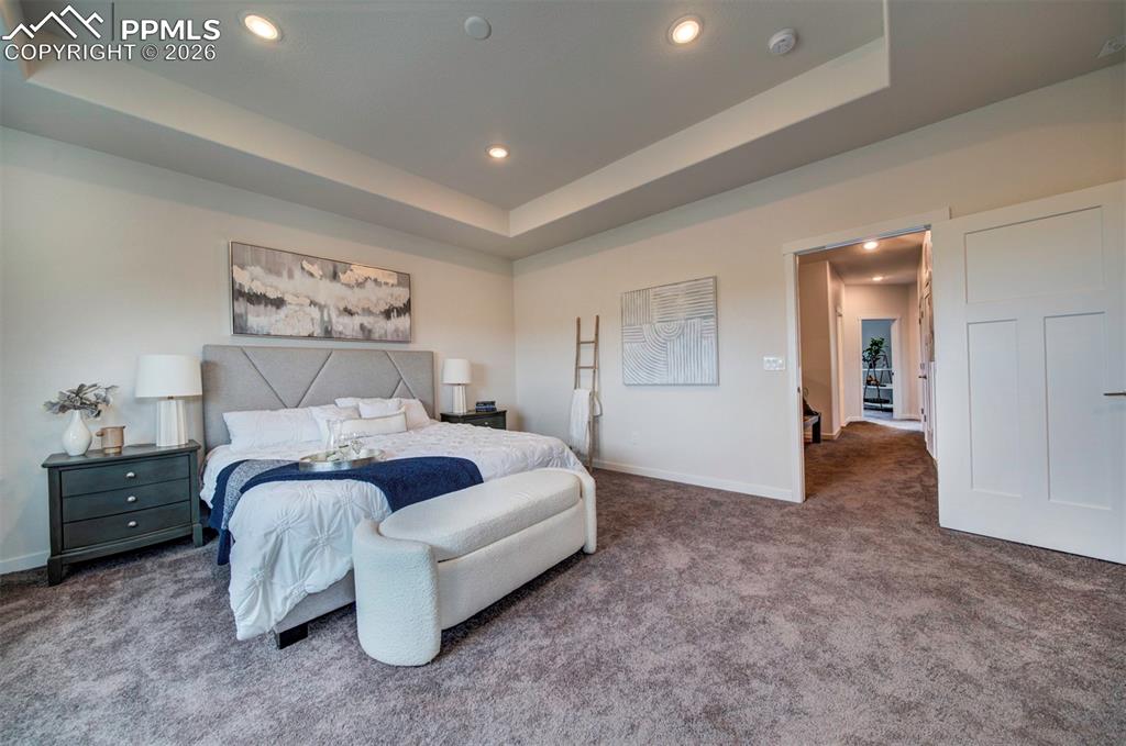 Image 25 of 42: Bedroom