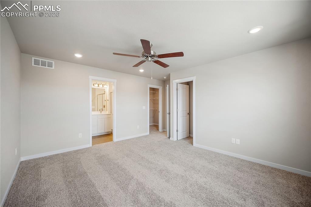 Image 27 of 37: Bedroom