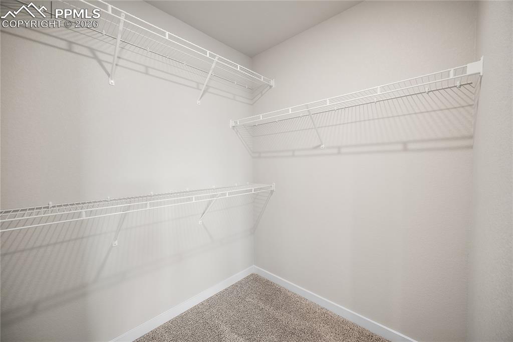 Image 31 of 37: Closet