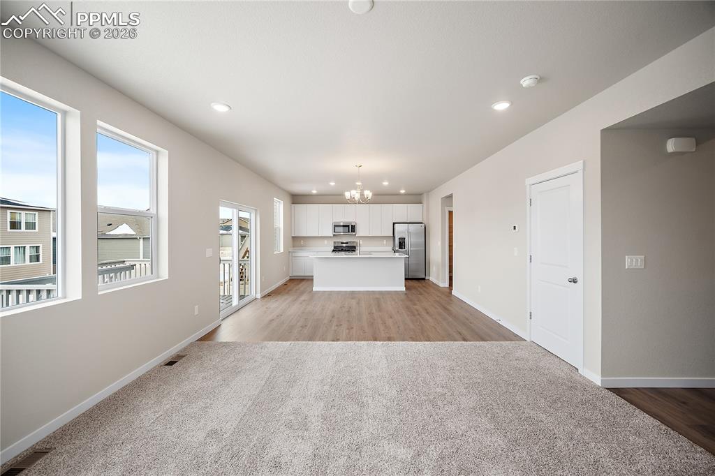 Image 7 of 37: Kitchen