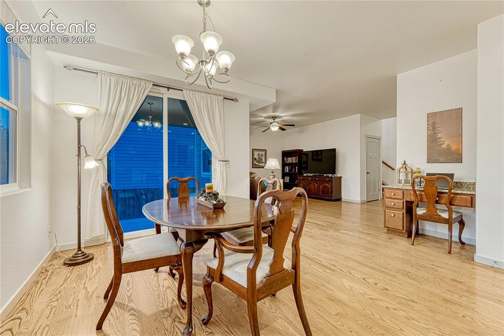 Image 7 of 38: Dining Area