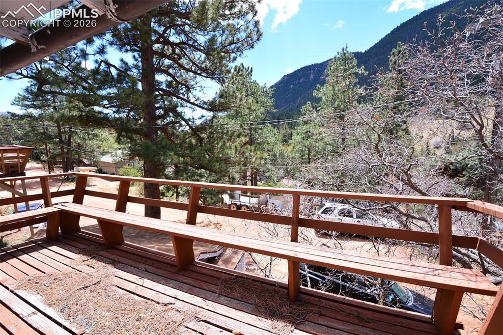 Image 4 of 16: Deck