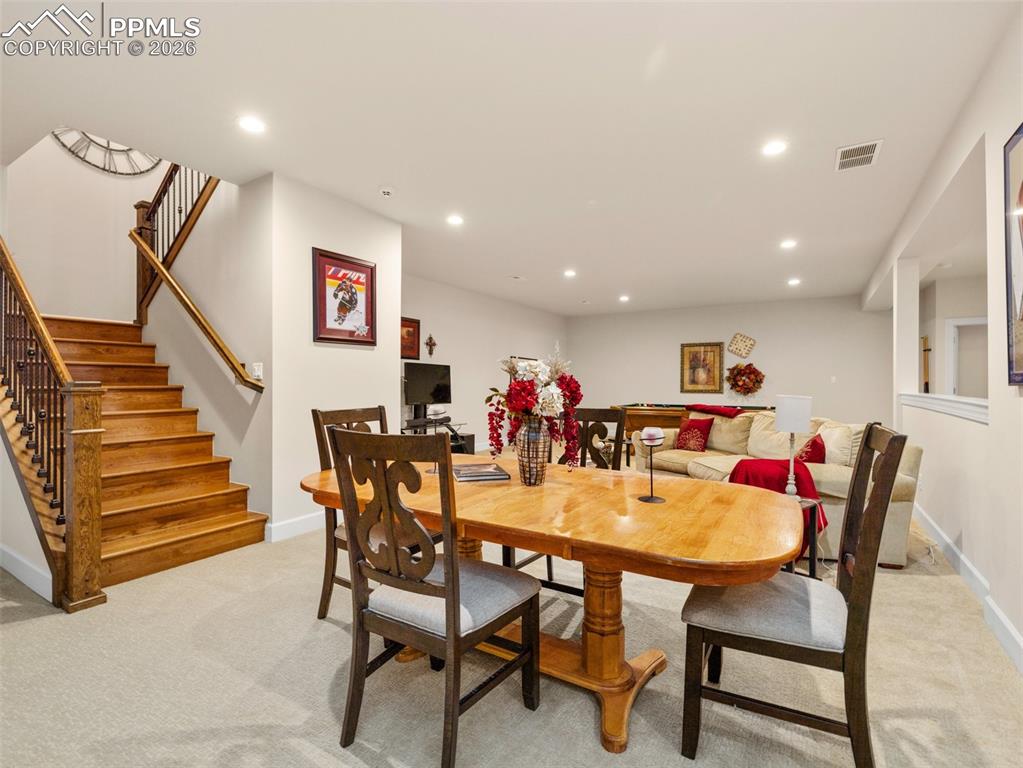 Image 30 of 44: Dining Area