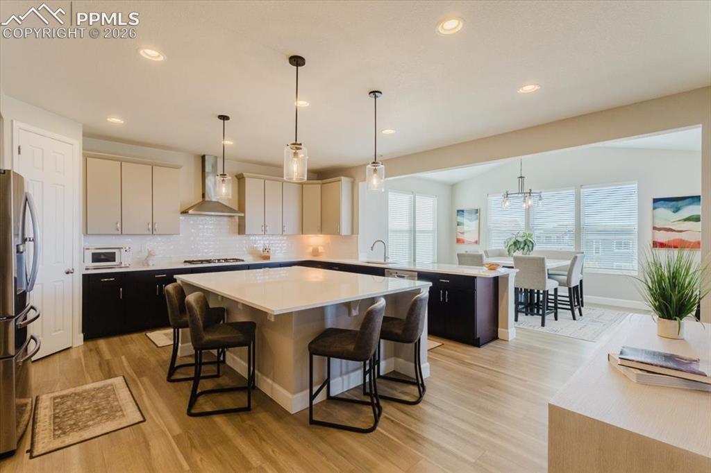 Image 10 of 49: Kitchen