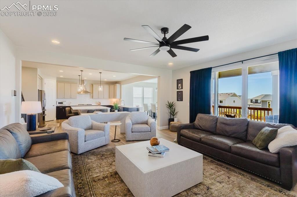 Image 17 of 49: Living Room