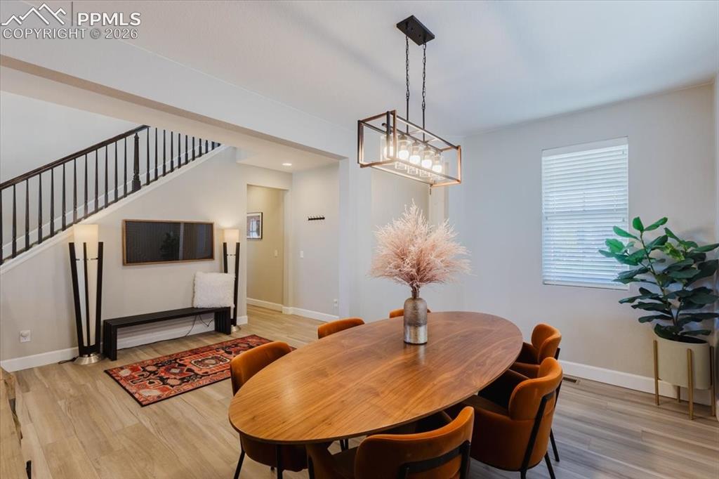 Image 7 of 49: Dining Area