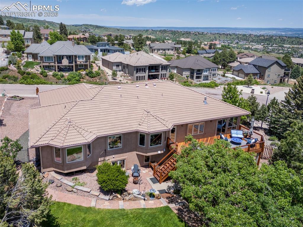 Image 46 of 50: Lovingly Landscaped Back yard