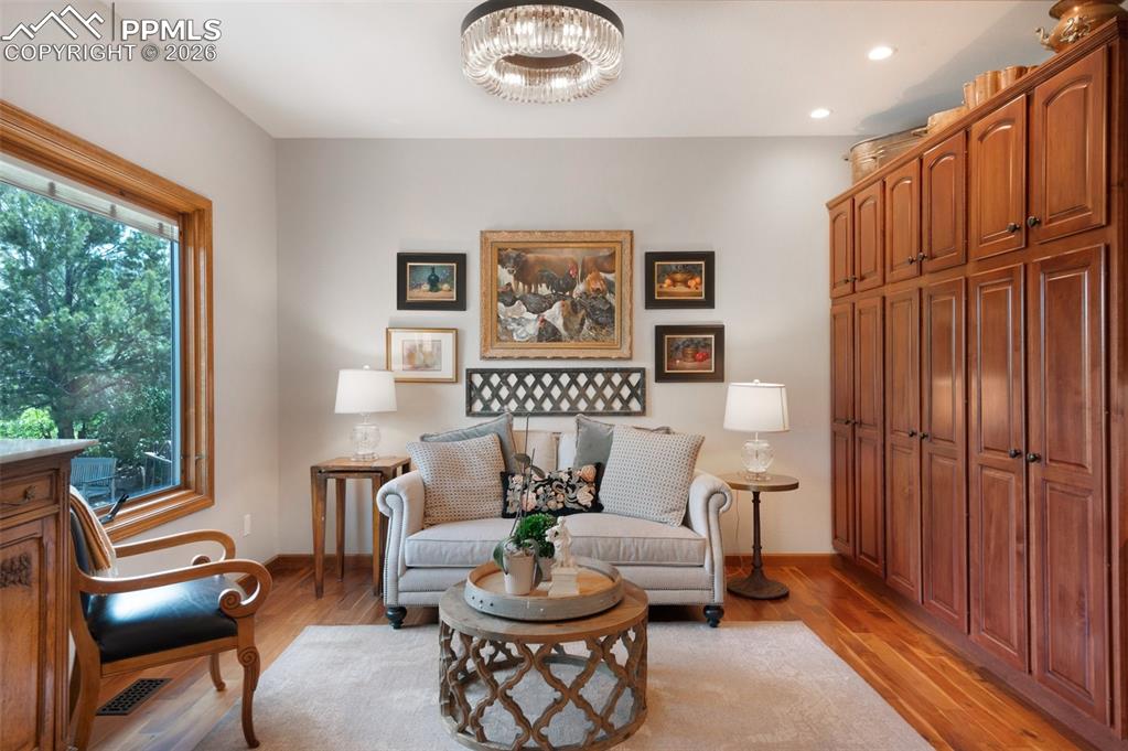 Image 7 of 50: Serene Sitting Area