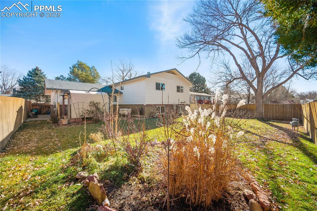 Image 40 of 48: No Description Available