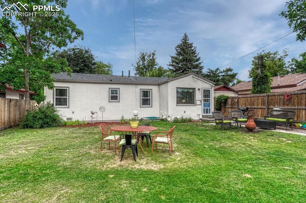 Image 33 of 48: Back of Structure