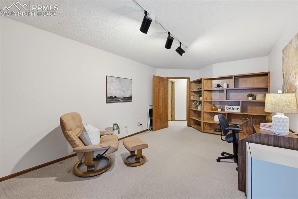 Image 23 of 45: Custom built in shelving!