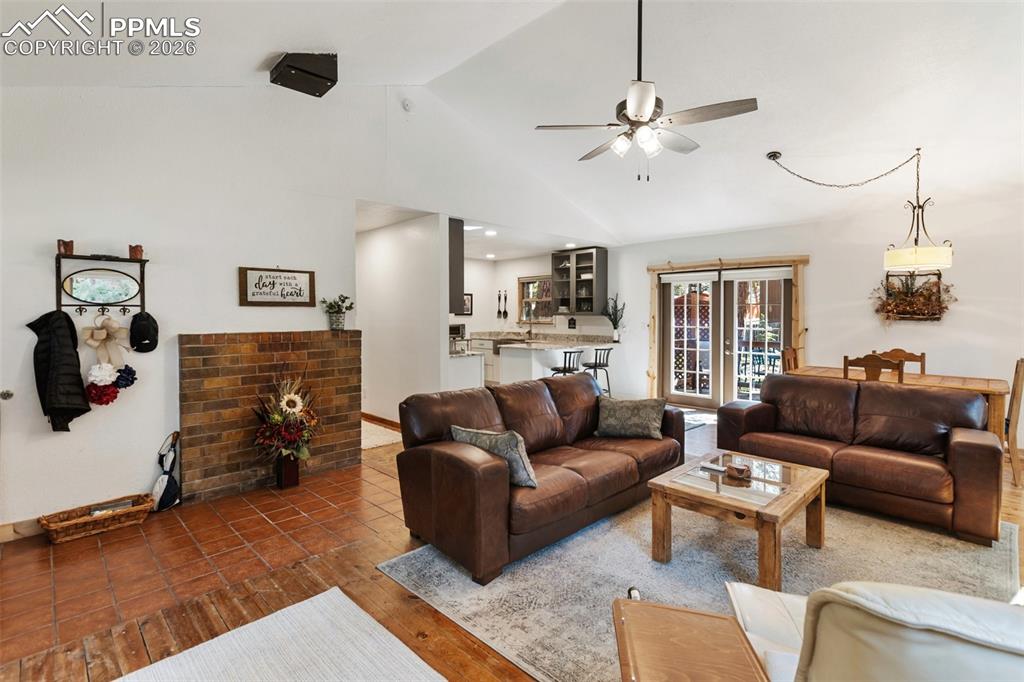 Image 14 of 44: Living Room