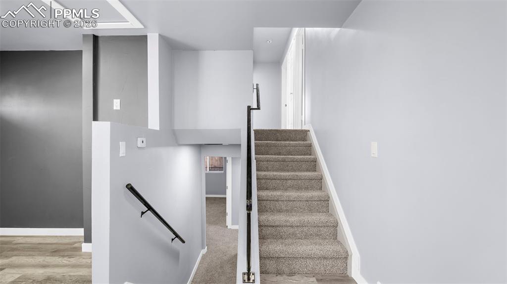 Image 23 of 44: New interior paint