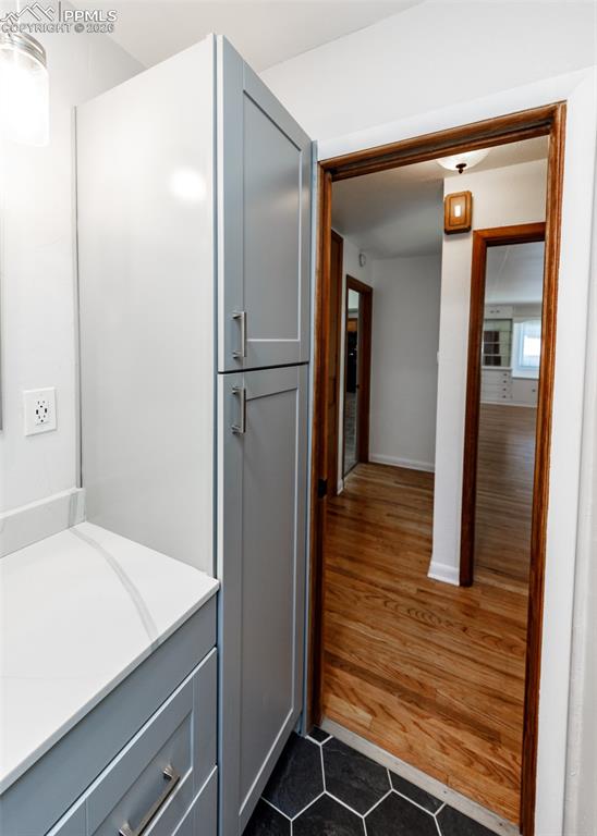 Image 36 of 50: Bathroom