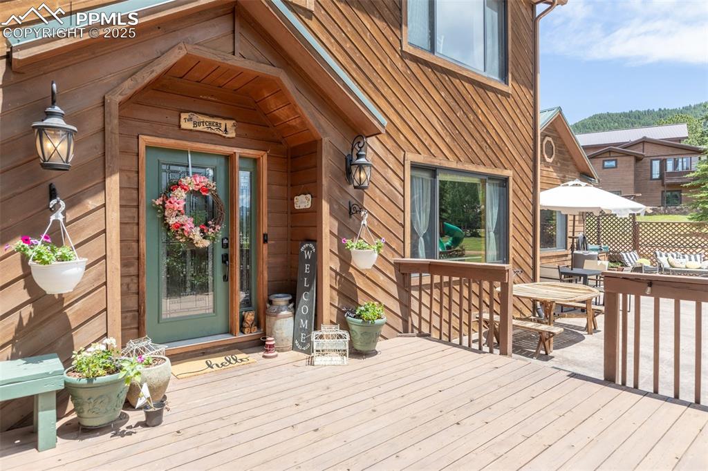 Image 5 of 37: Entry