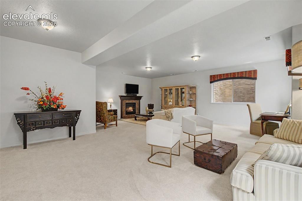 Image 41 of 50: Family Room