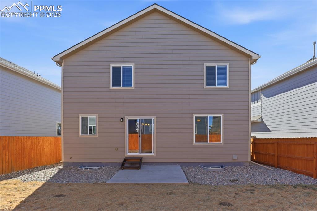 Image 30 of 38: Back of Structure