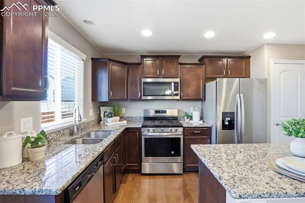 Image 9 of 38: Kitchen