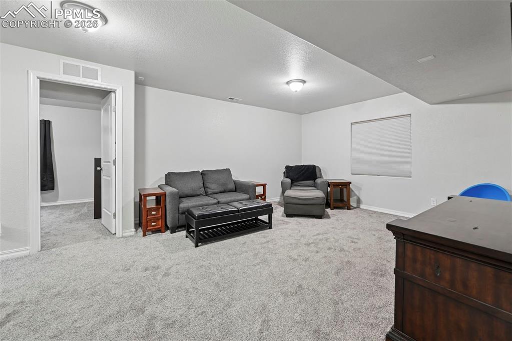 Image 29 of 41: Sitting Room