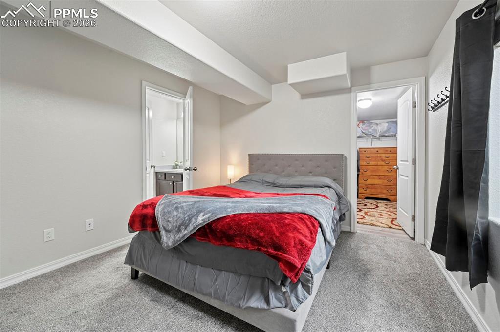 Image 31 of 41: Bedroom