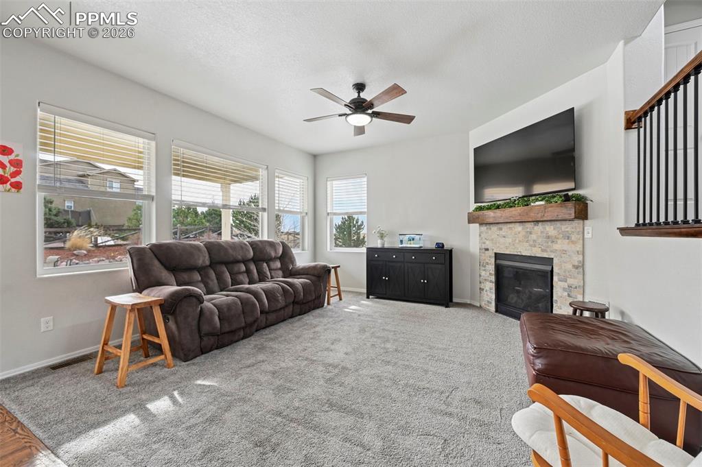 Image 4 of 41: Living Room