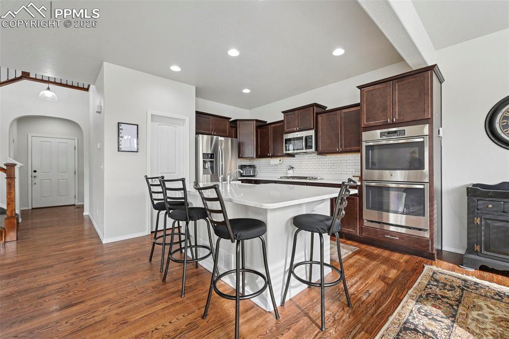 Image 7 of 41: Kitchen