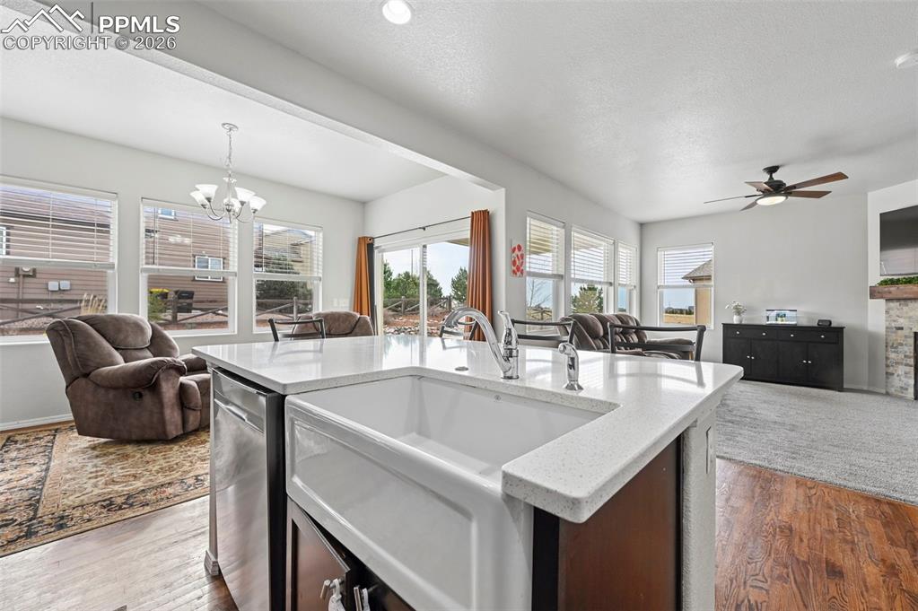 Image 9 of 41: Kitchen