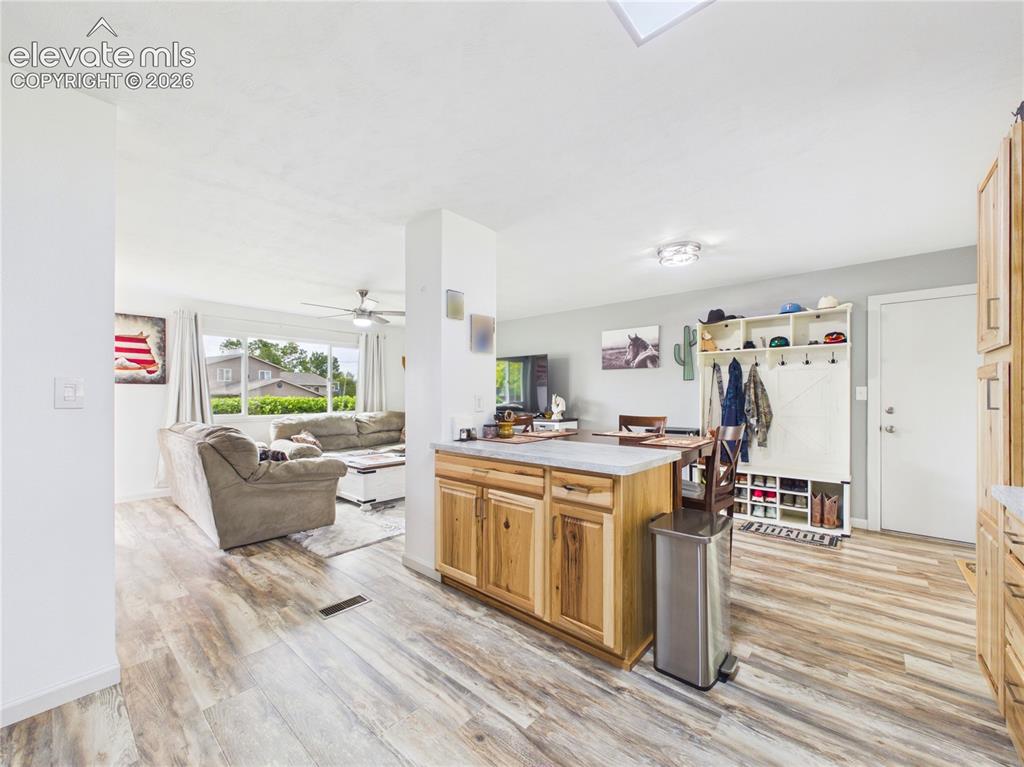Image 13 of 41: Kitchen