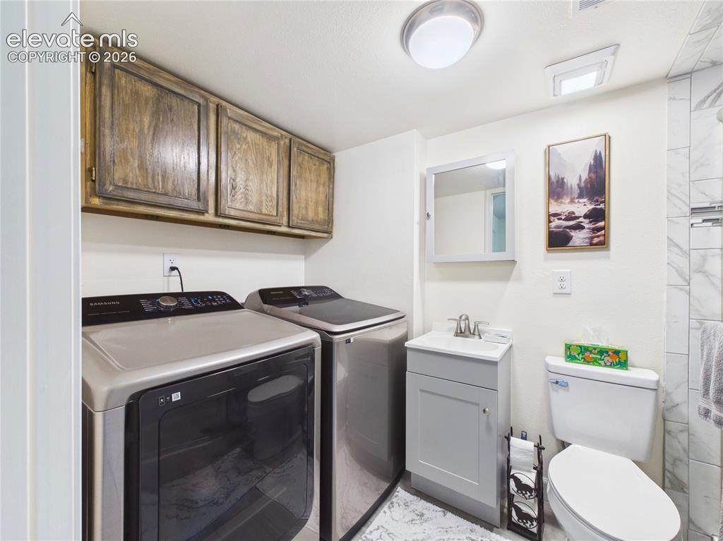 Image 20 of 41: Laundry