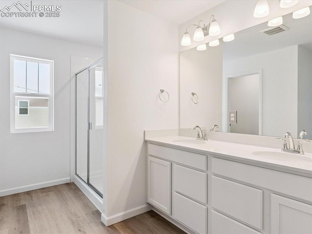 Image 18 of 21: No Description Available