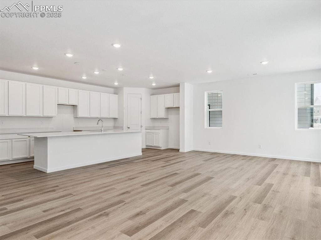 Image 4 of 21: No Description Available