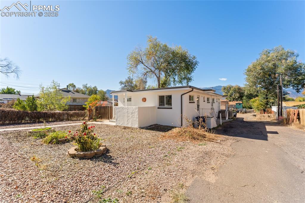 Image 3 of 35: Front of Structure