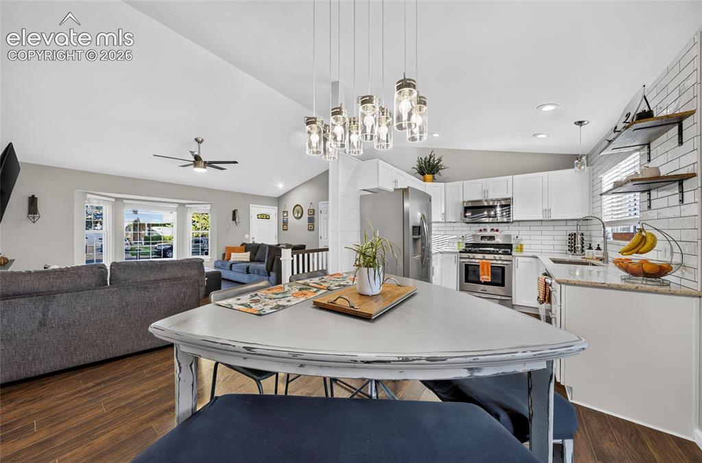 Image 6 of 43: Dining Area