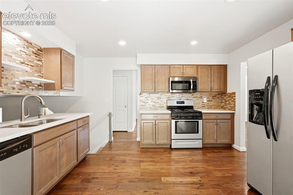 Image 10 of 38: Kitchen