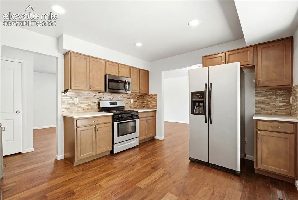 Image 9 of 38: Kitchen